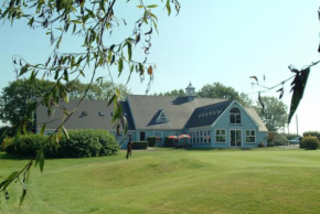 Отель Richmond Park Golf Club  Уоттон